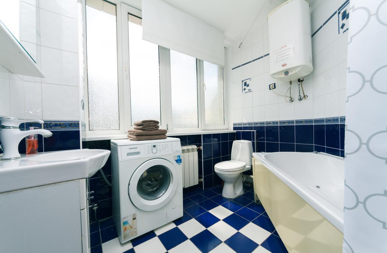 Two Bedroom Apartment On Kreschatik, Kyiv Center With Great View מראה חיצוני תמונה